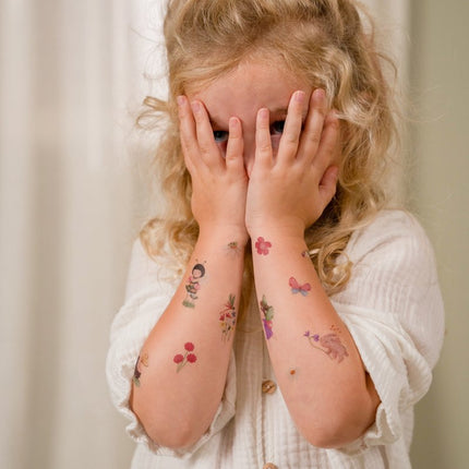 <tc>Little Dutch</tc> Temporäre Tattoos Rosa und Freunde