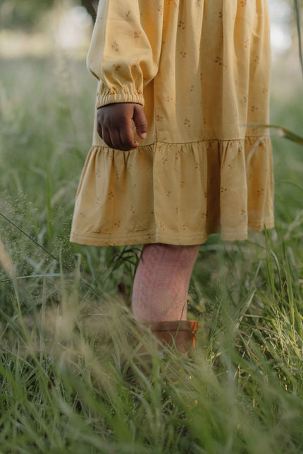 Little Dutch Winterkleid für Kleinkinder, Mädchen, langärmelig, warme gelbe blühende Blume