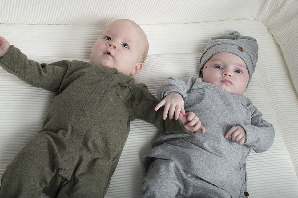 Baby's Only Baby-Body mit Füßen, Melange-Khaki